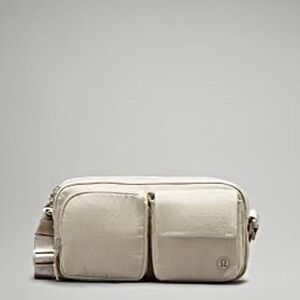 Lululemon Multi-Pocket Crossbody Bag 2.5 L - Raw Linen- New with Tags